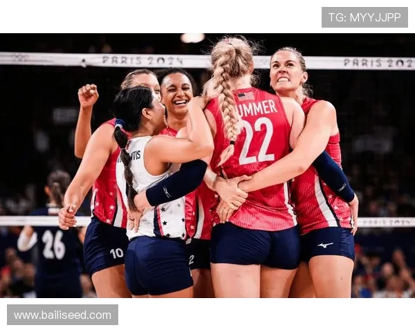 巴西沙滩女排对阵美国队精彩对决引发热烈关注与期待